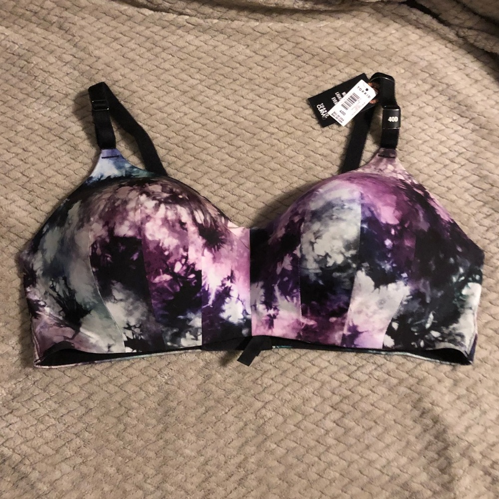 Torrid Tie-dye Wire-free bra, 40D, NWT